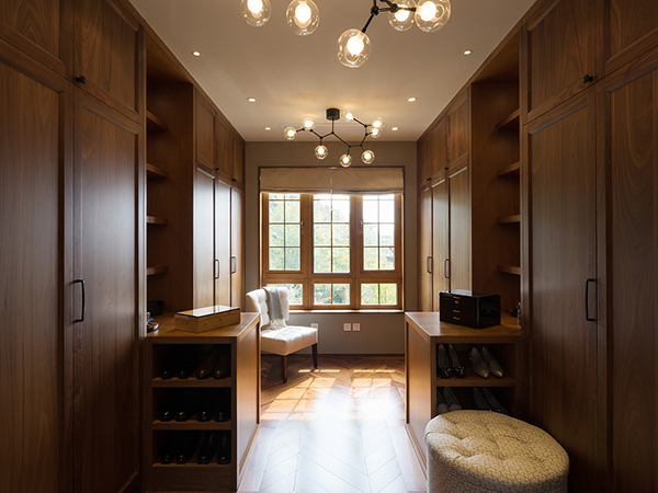 Entrance Cabinet